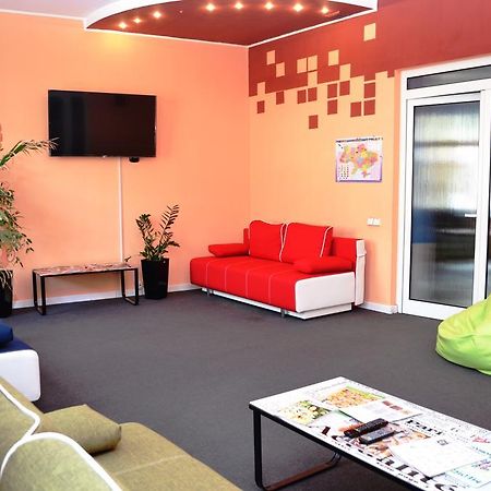 Wanted Hostel Lviv Extérieur photo