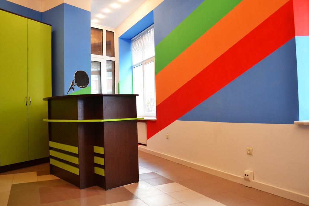 Wanted Hostel Lviv Extérieur photo