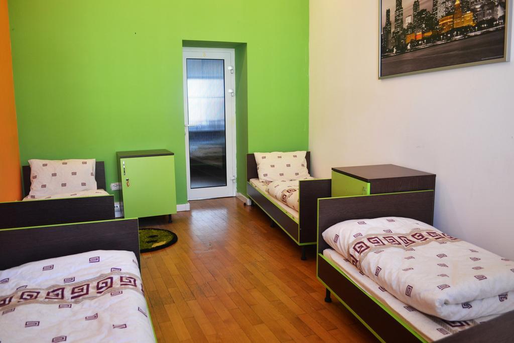Wanted Hostel Lviv Extérieur photo