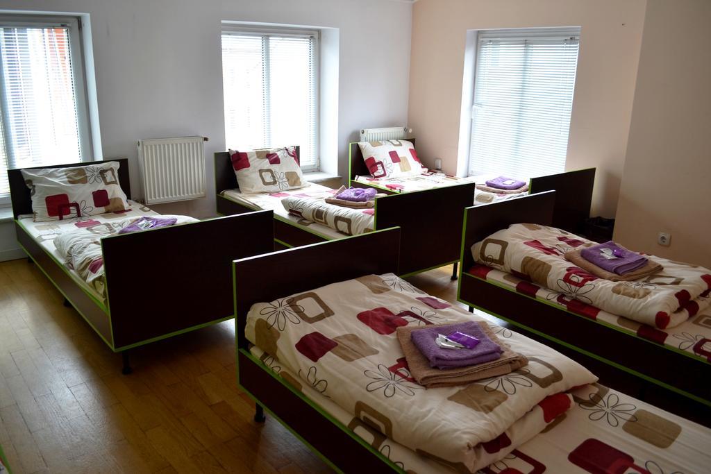 Wanted Hostel Lviv Extérieur photo