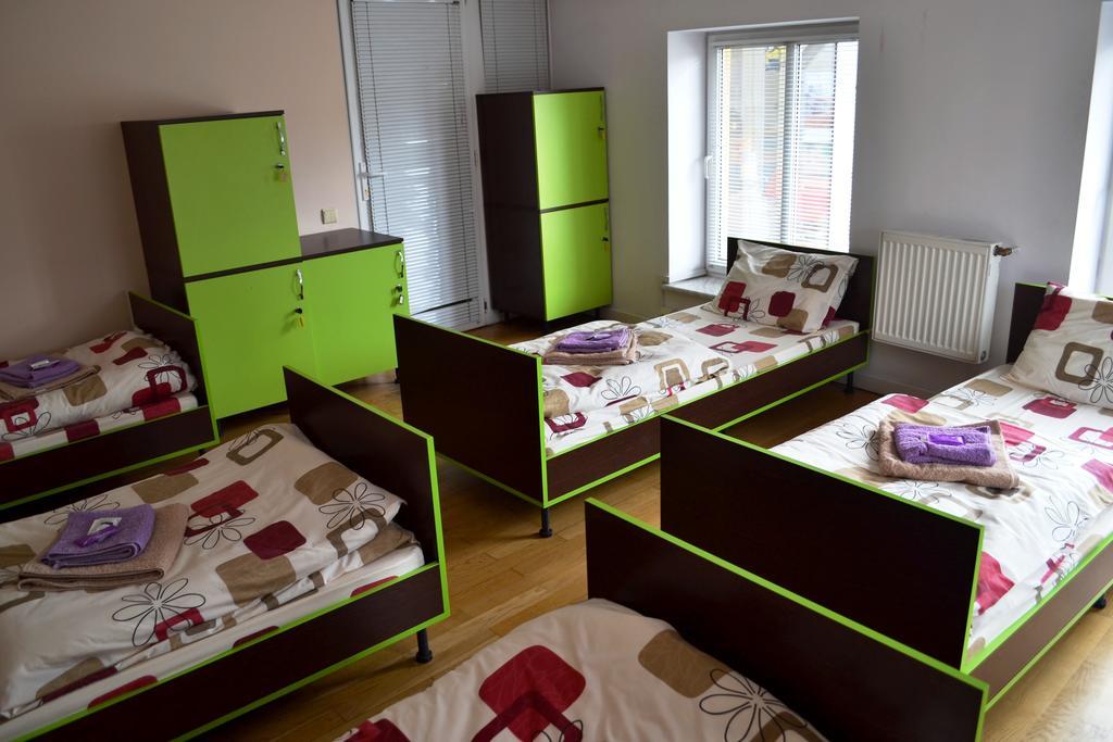 Wanted Hostel Lviv Extérieur photo