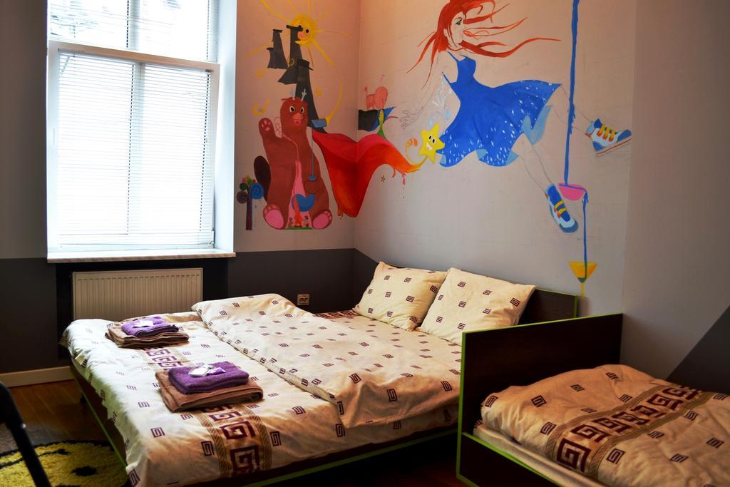 Wanted Hostel Lviv Extérieur photo